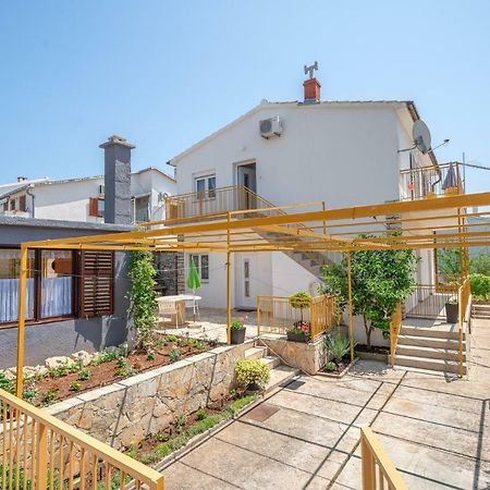 Apartments Klavdija Vodice Kültér fotó