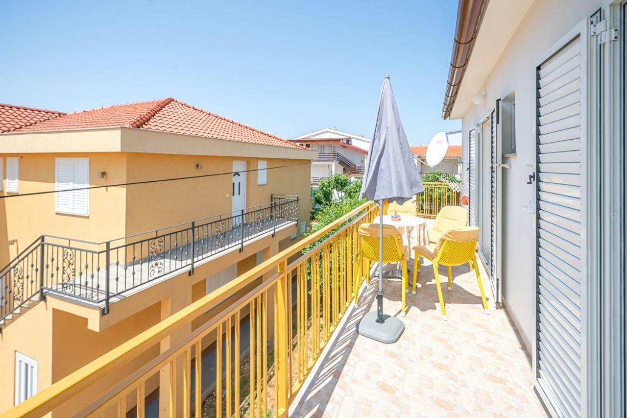 Apartments Klavdija Vodice Kültér fotó