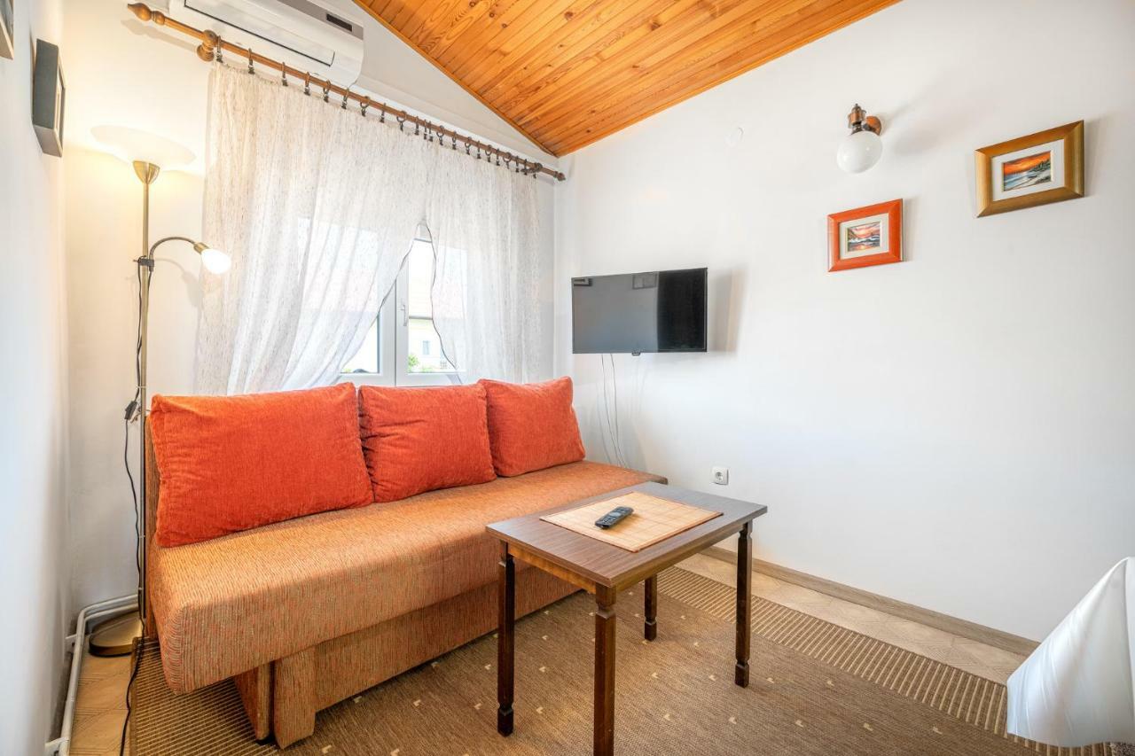 Apartments Klavdija Vodice Kültér fotó