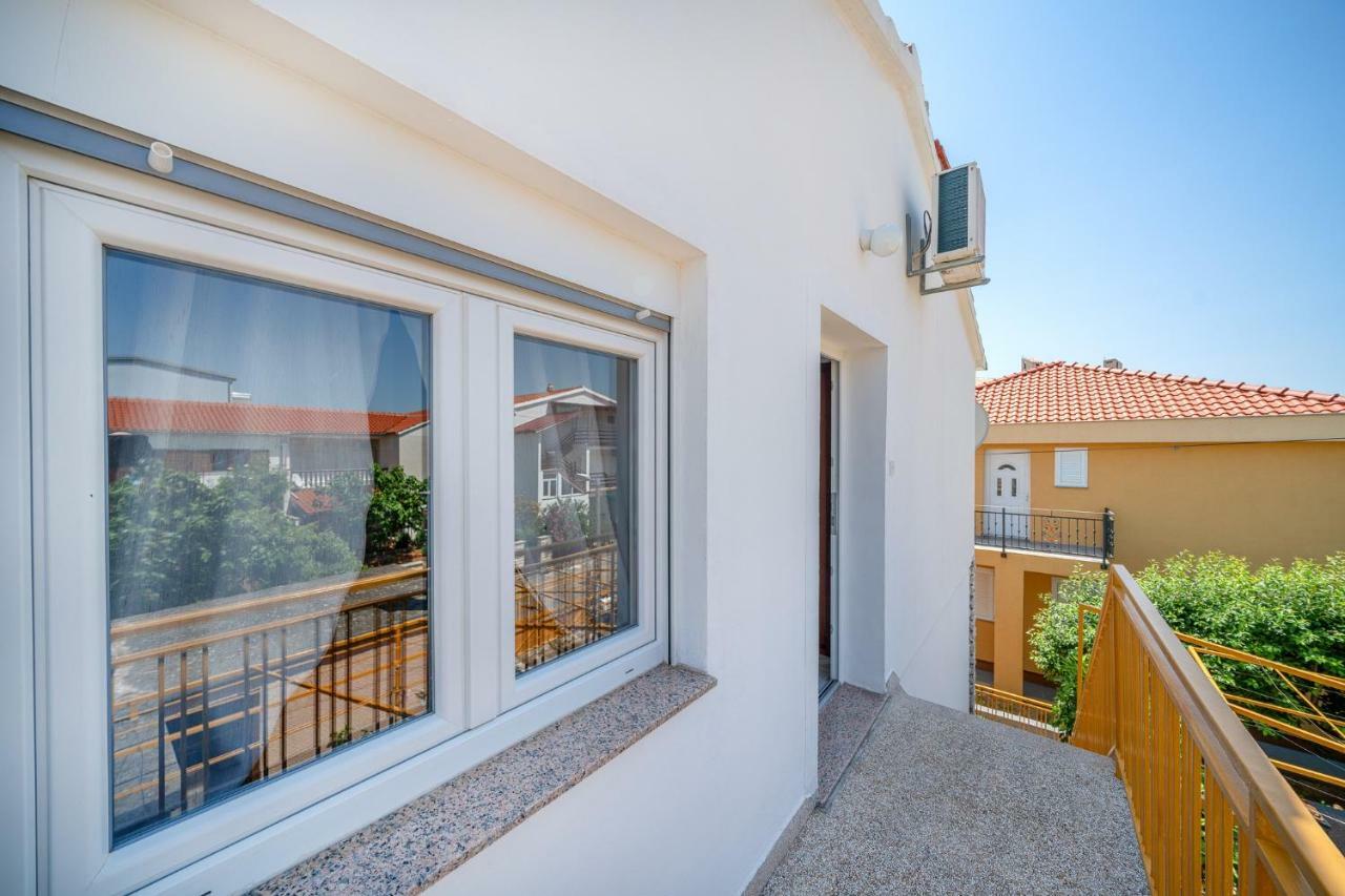 Apartments Klavdija Vodice Kültér fotó